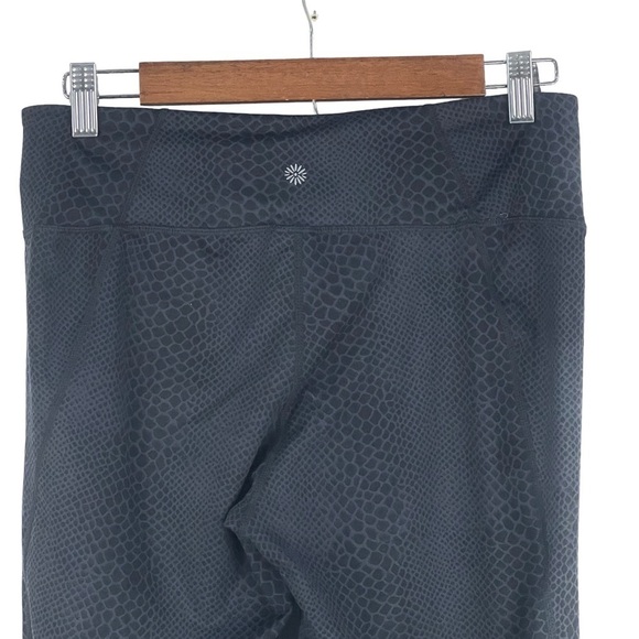 Tangerine WOMENS SNAKESKIN EMBOSSED CROPPED LEGGINGS‎ - Picture 5 of 10